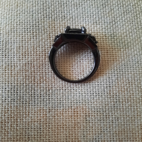 Sz 7 black on black ring - Picture 2 of 2